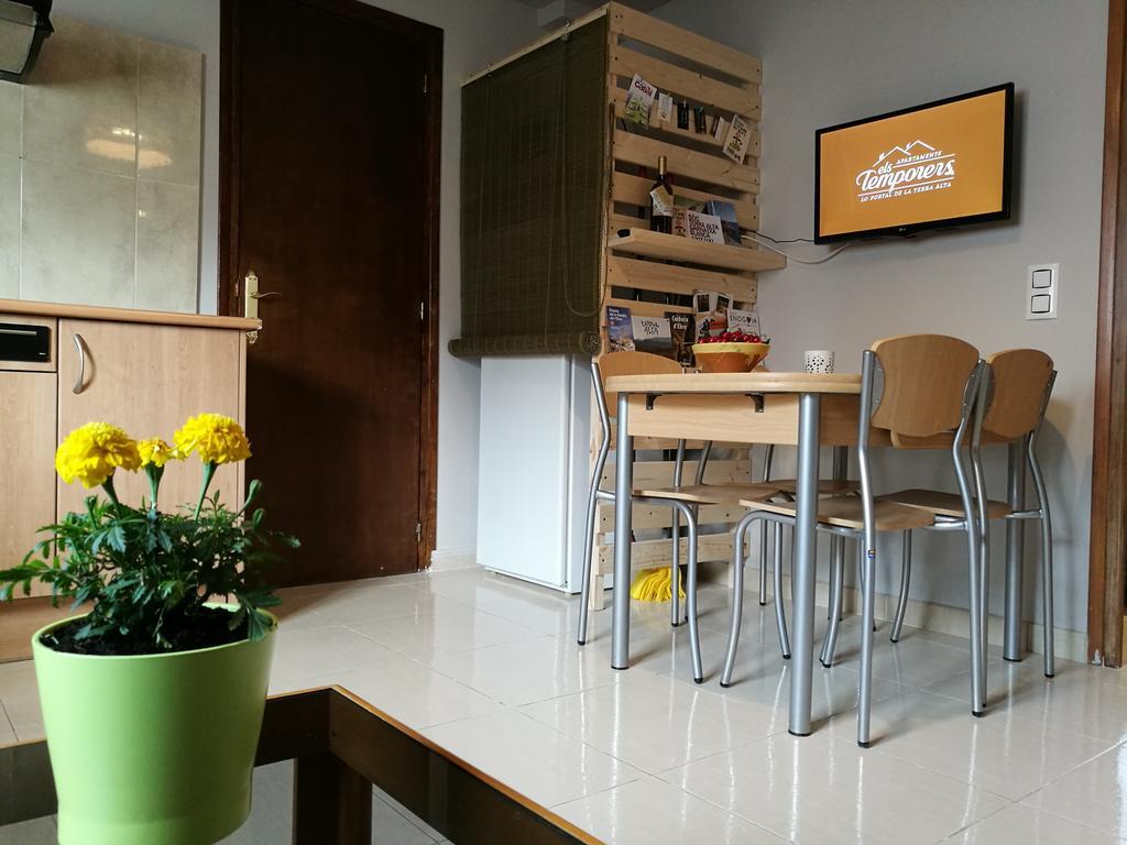 Apartaments Els Temporers Corbera Dış mekan fotoğraf